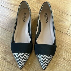 Italian patent leather summer flat, size 41. Hardly worn.